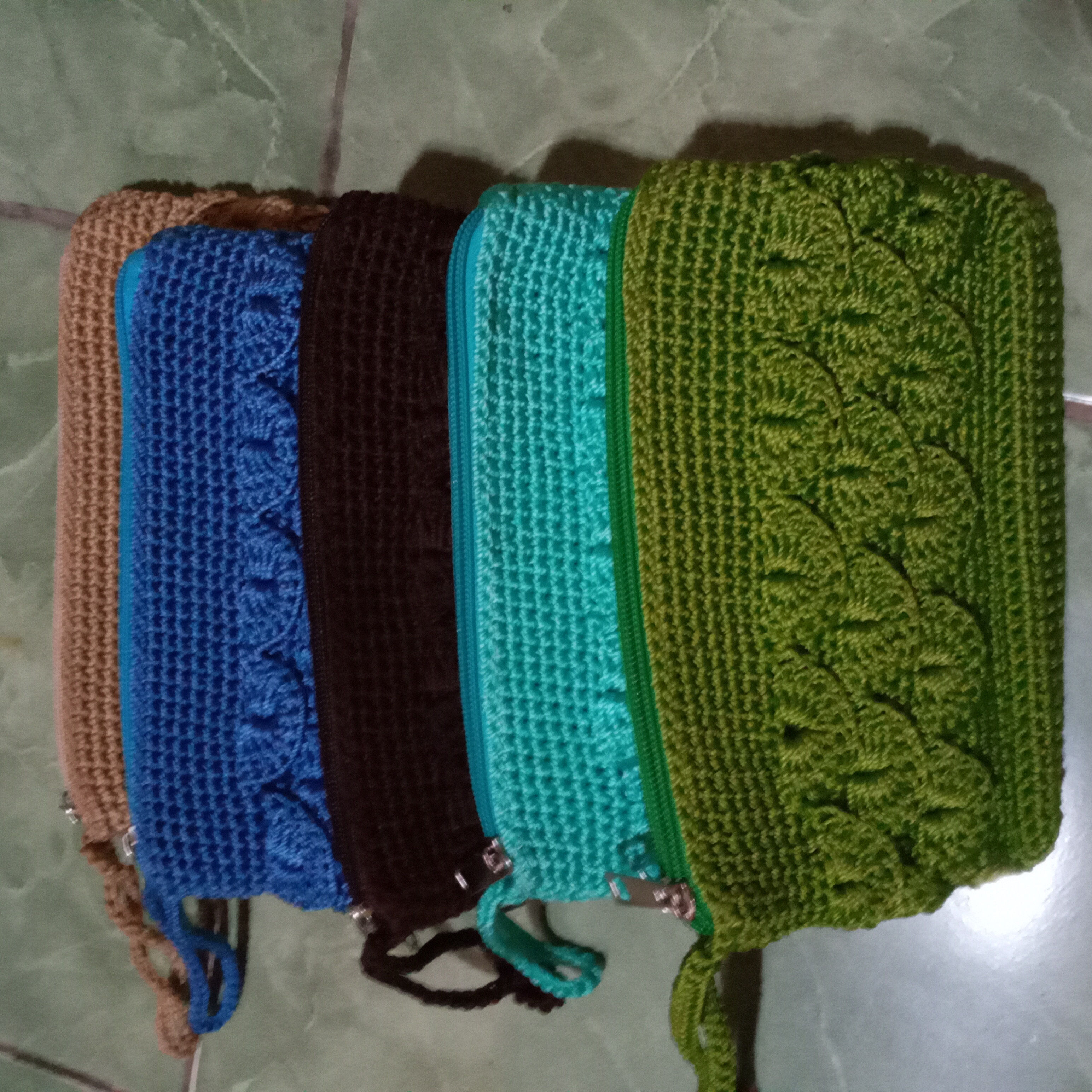 Dompet rajut